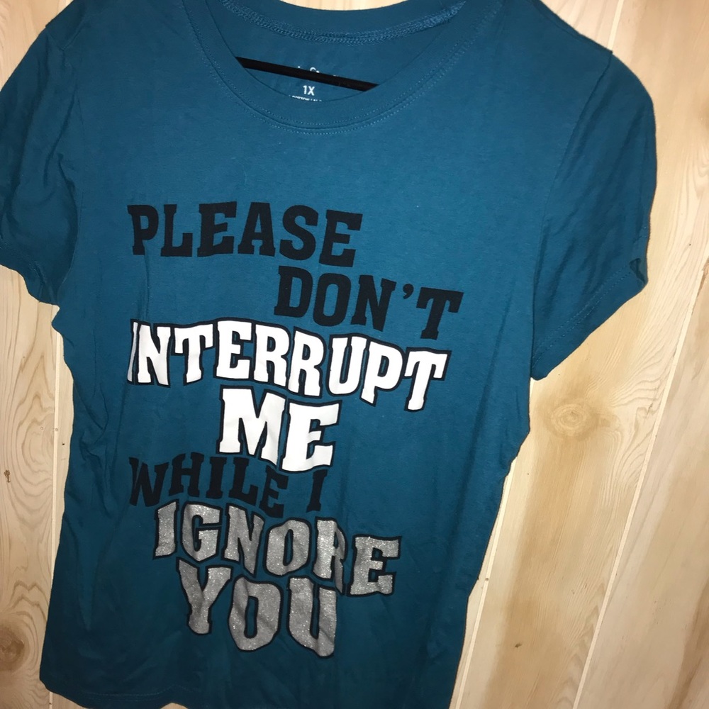 blue shirt w letters